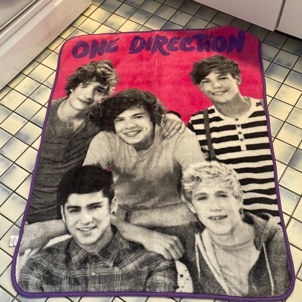 ONE DIRECTION THROW BLANKET